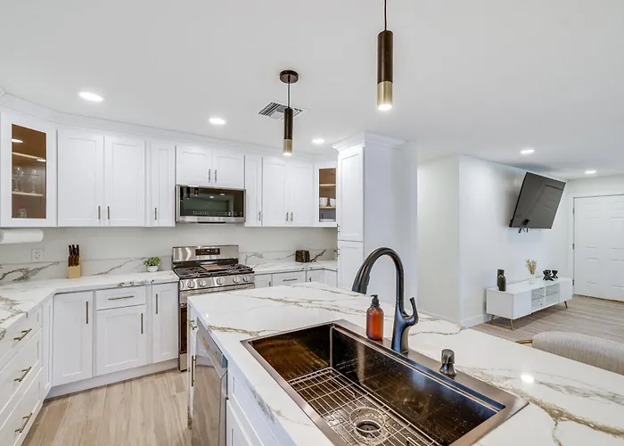 3 Mi To Old Town: W/ Game In Scottsdale! Holiday home *